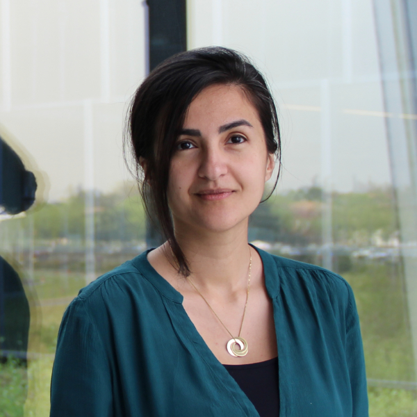 Dr. Roxana Khazen